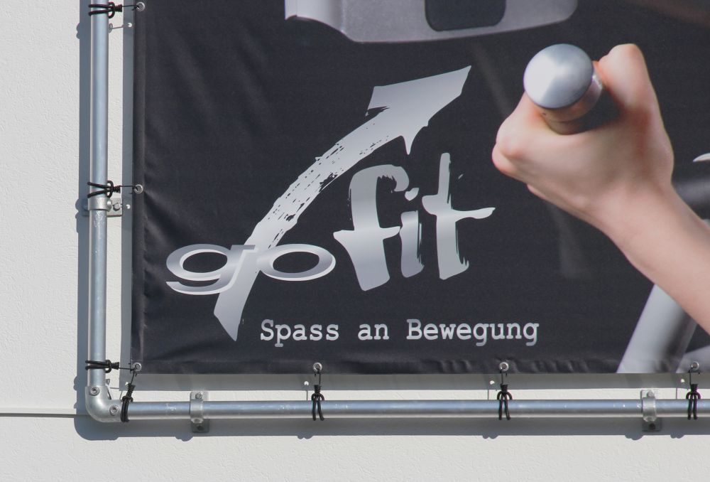 Bannerrahmen-Wandmontage-gofit-hammelburg